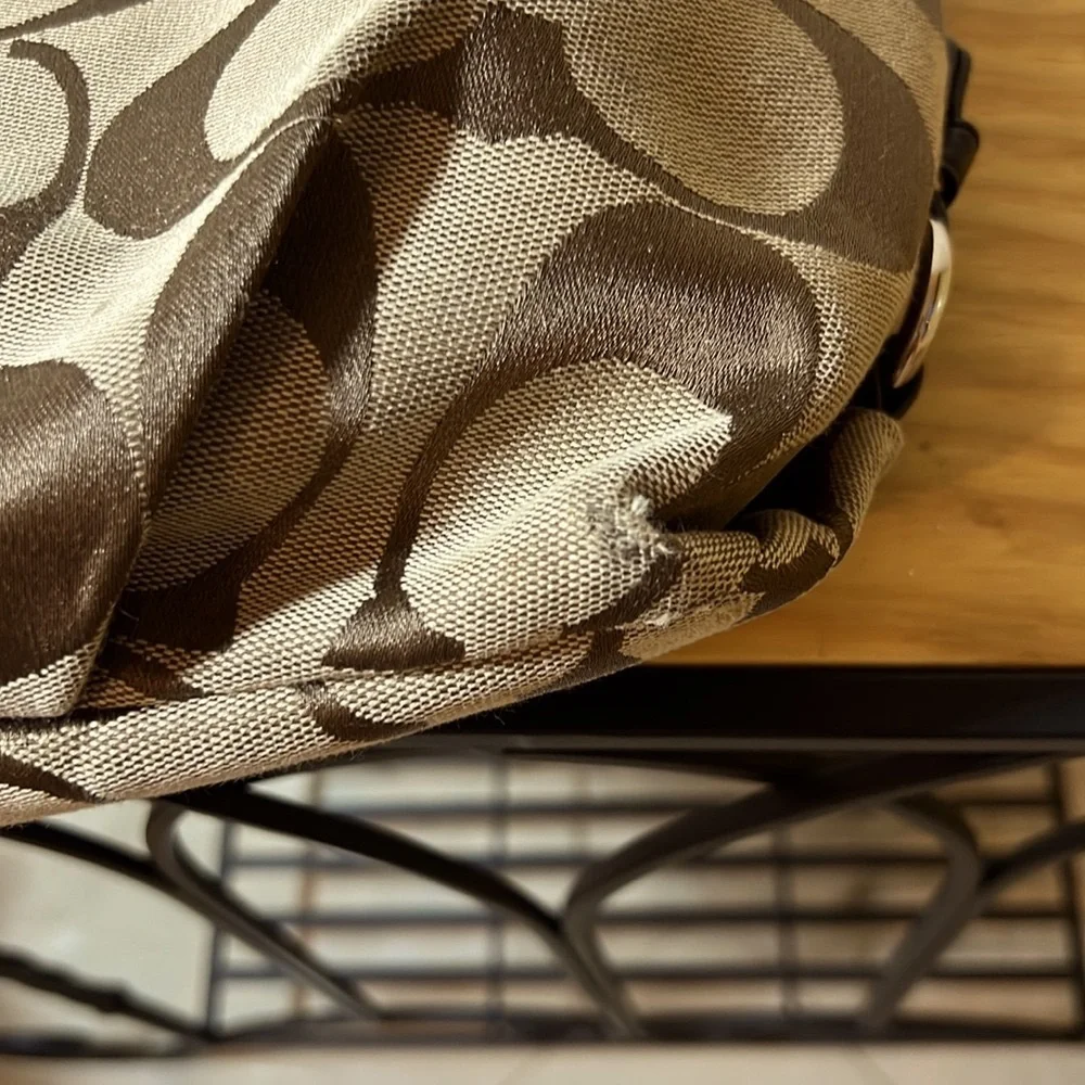 Coach - Picture 13 of 16